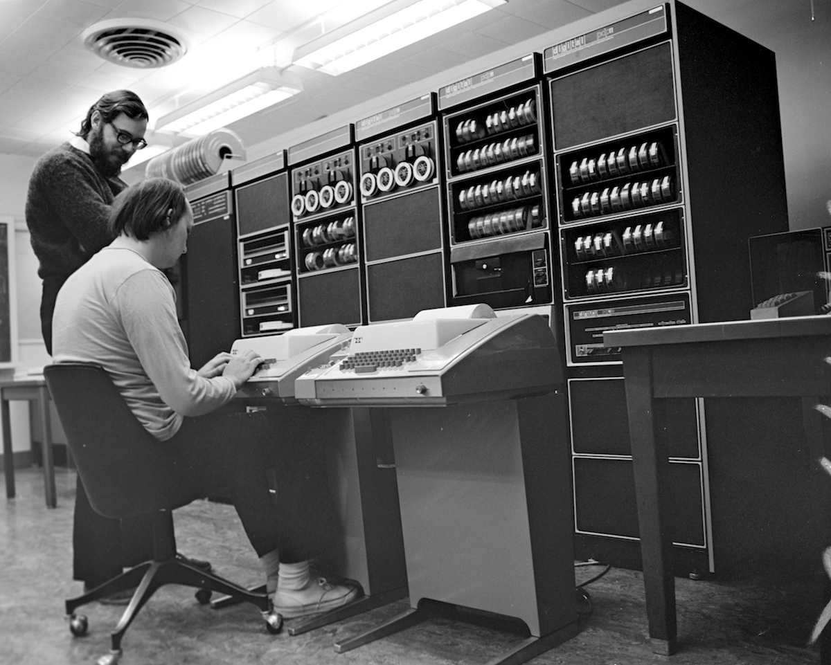 Ken-Thompson-and-Dennis-Ritchie-at-PDP11